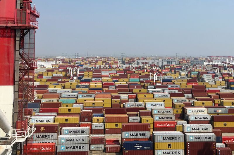 China's exports miss forecasts as lone bright spot fades