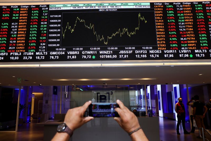 EM stocks see largest foreign monthly outflow since 2020, bonds hang on