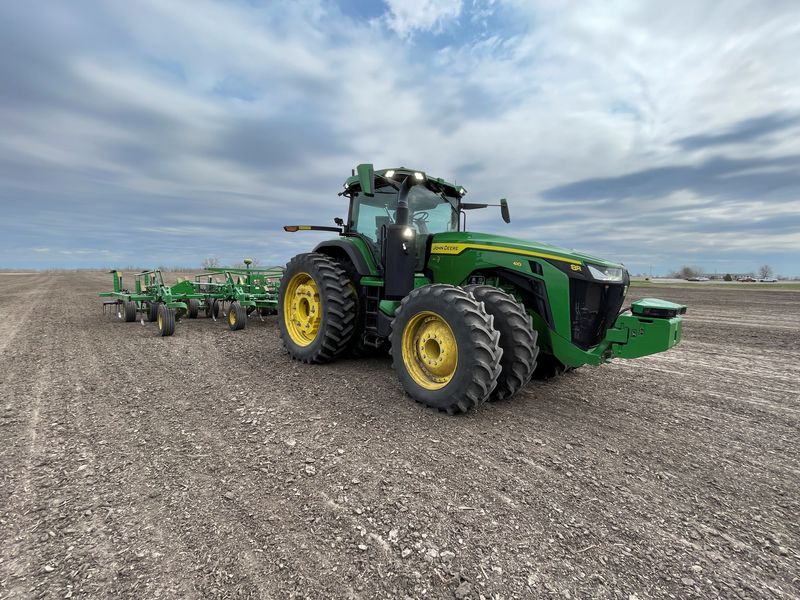 Deere forecasts annual profit below estimates as farm equipment demand slumps