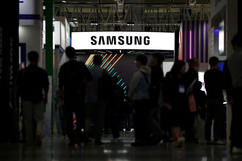 Samsung Electronics changes chip chiefs after Chairman Lee confronts 'crisis'