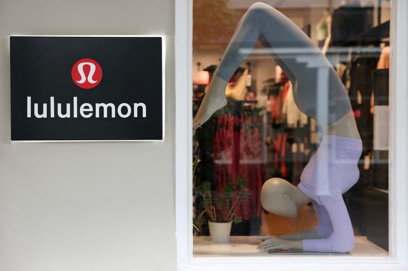 Lululemon raises annual forecasts betting on robust holiday sales