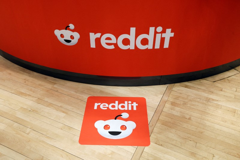 Reddit tests AI-powered feature to answer user queries