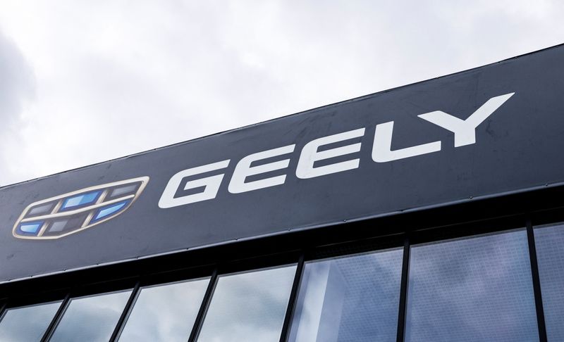 Geely, Baidu pledge to solve payroll issues facing EV venture