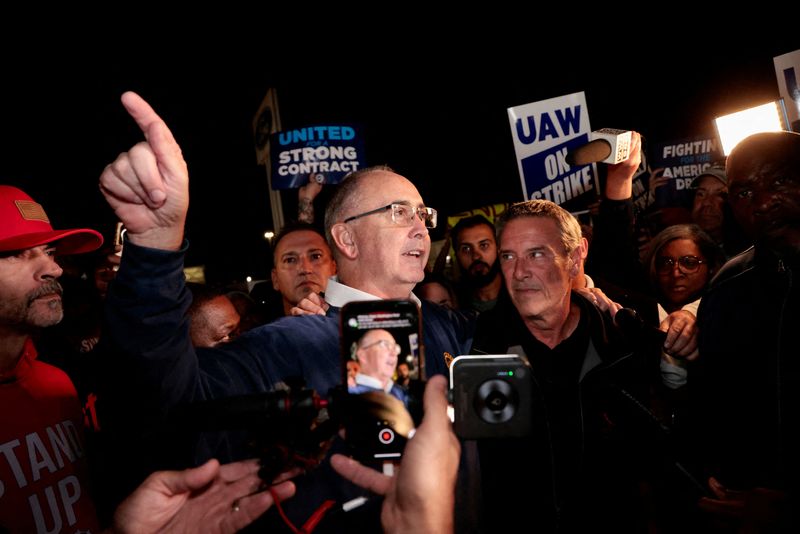 Workers at Ford joint venture plant in Kentucky file to hold union election