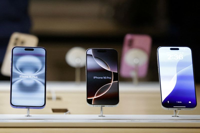 Apple, Samsung smartphone shipments fall in fourth quarter as China competition bites, IDC says