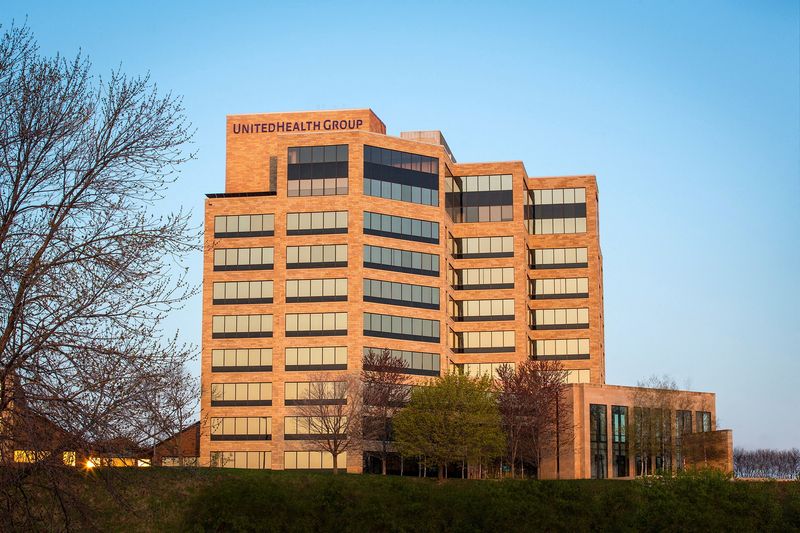 UnitedHealth investors await details behind 2025 outlook after exec's murder