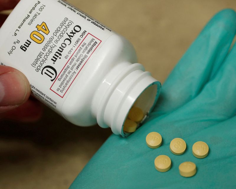 Bankrupt Purdue buys time to advance $7.4 billion opioid deal