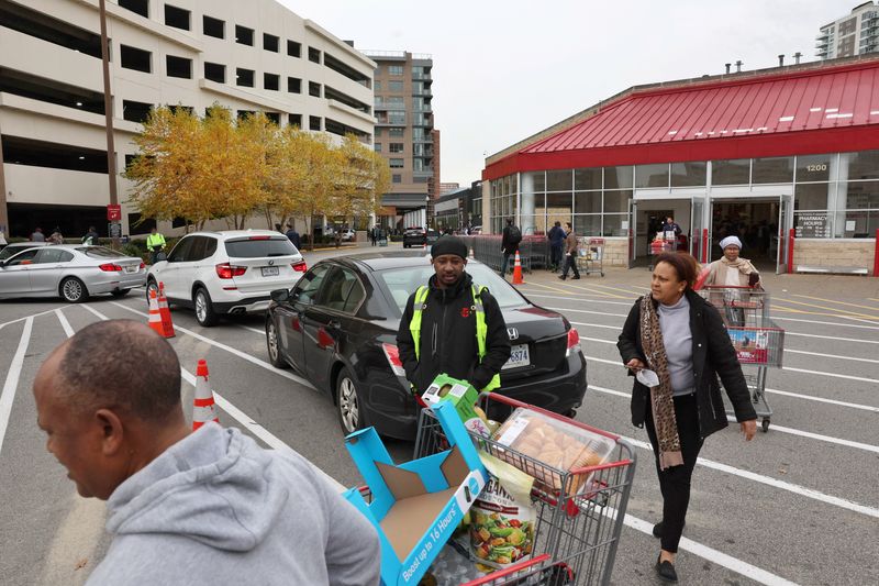 US consumer sentiment ebbs in January; 12-month inflation expectations rise