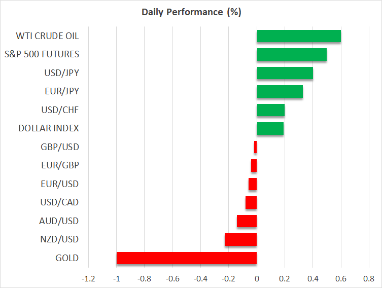 Trump Sparks Tariff Confusion, US Dollar Gains; Nvidia Drops Post-Earnings