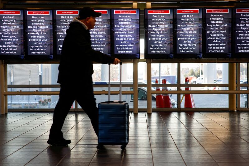 US ends collective bargaining for 50,000 airport security officers